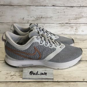 NIKE Zoom Strike Women’s Sneakers Size 6.5